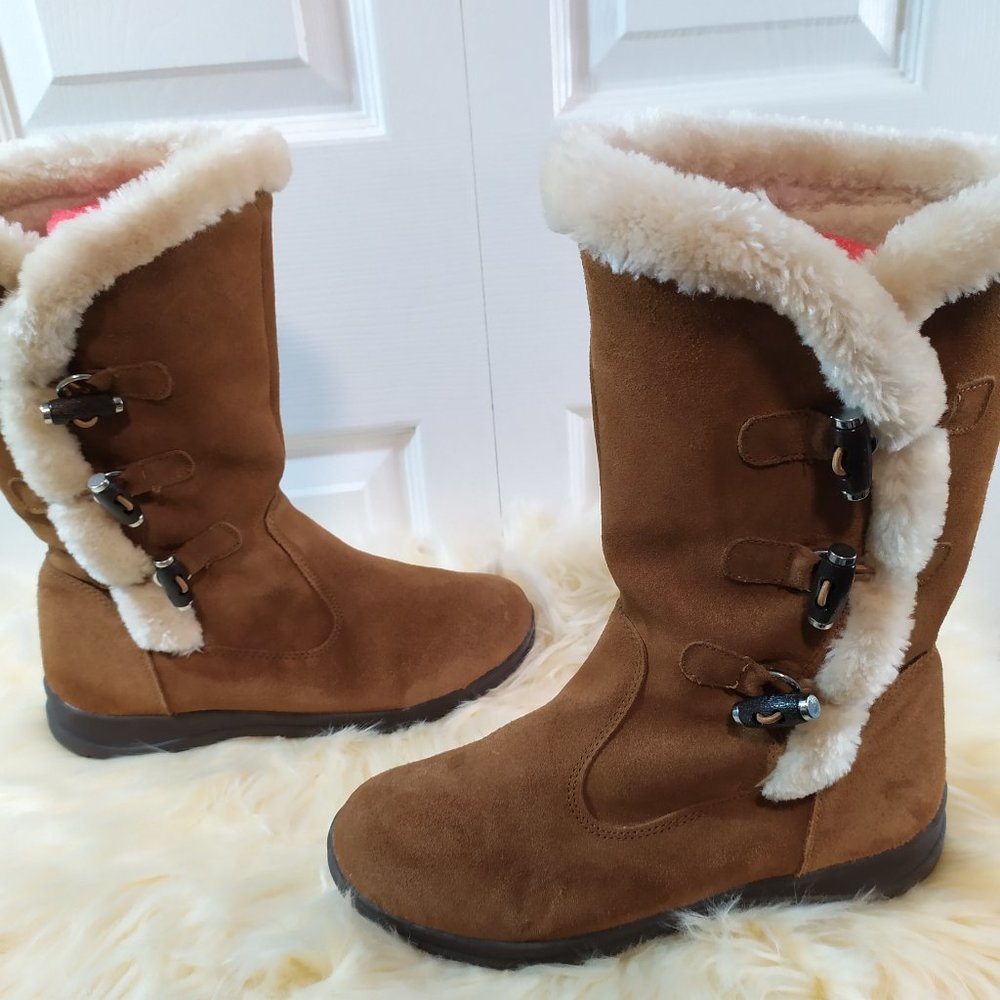 Bass Grove Faux Fur Tan /Brown Winter Boots Size 8